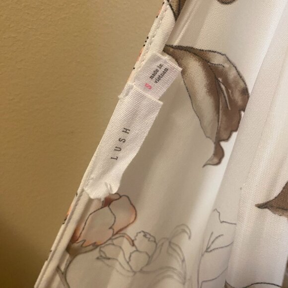 Lush White Floral Wide Leg Jumpsuit Small - Picture 3 of 5